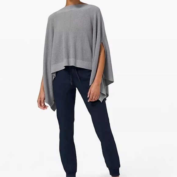 Lululemon Forward Flow Cape - Picture 12 of 14